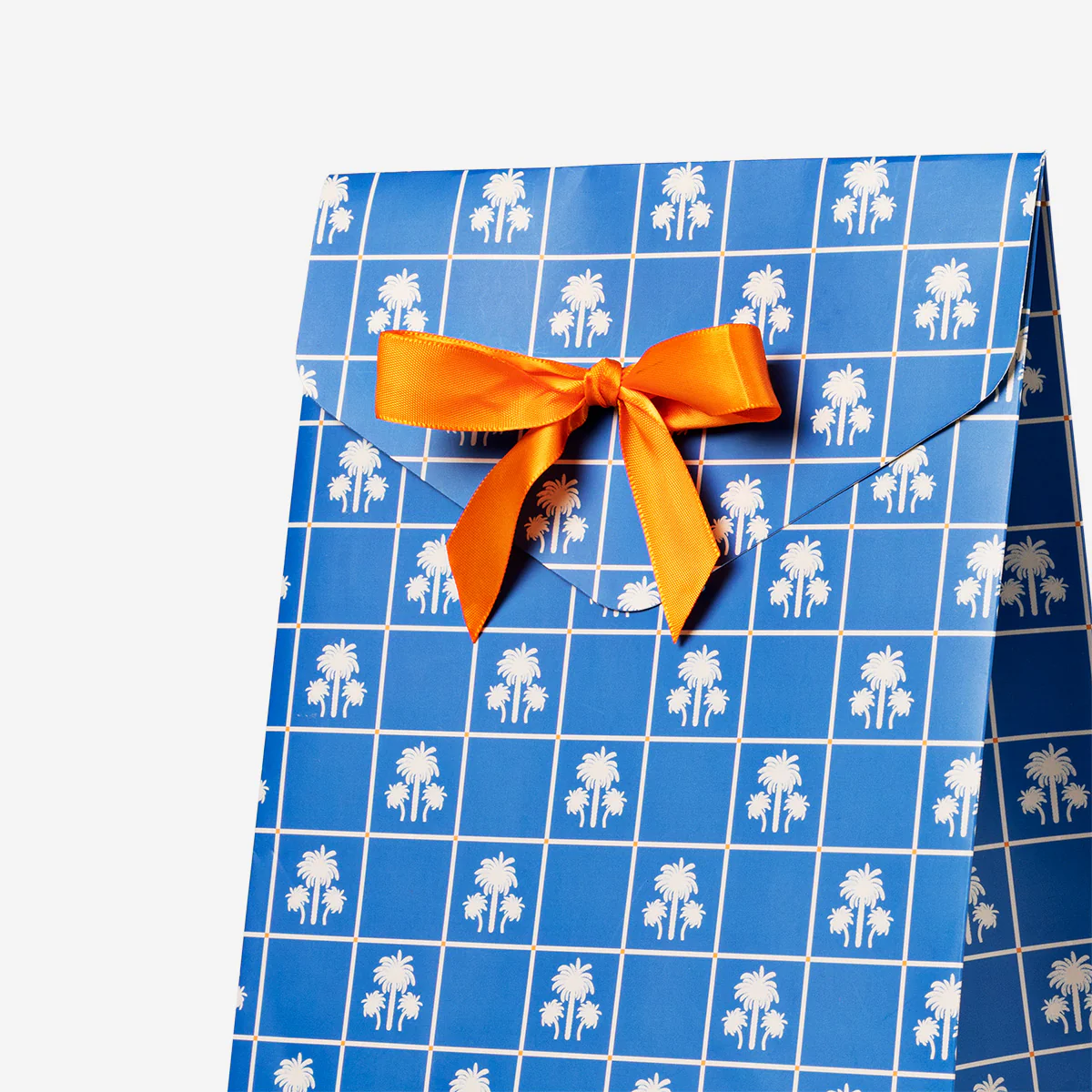 Blue gift box with ribbon - Image 2