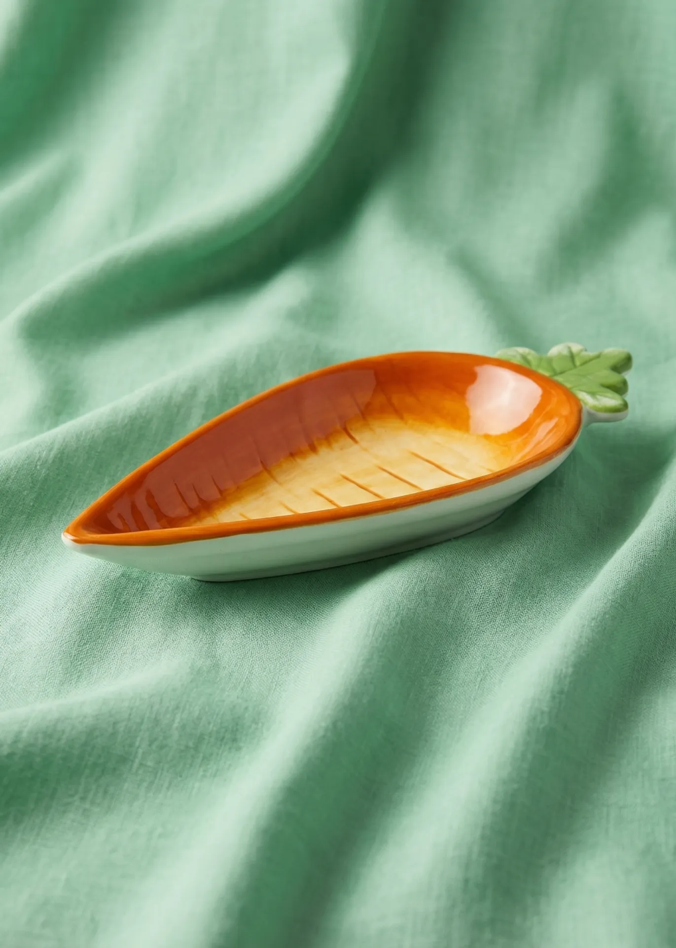 Carrot serving dish CL - Image 2