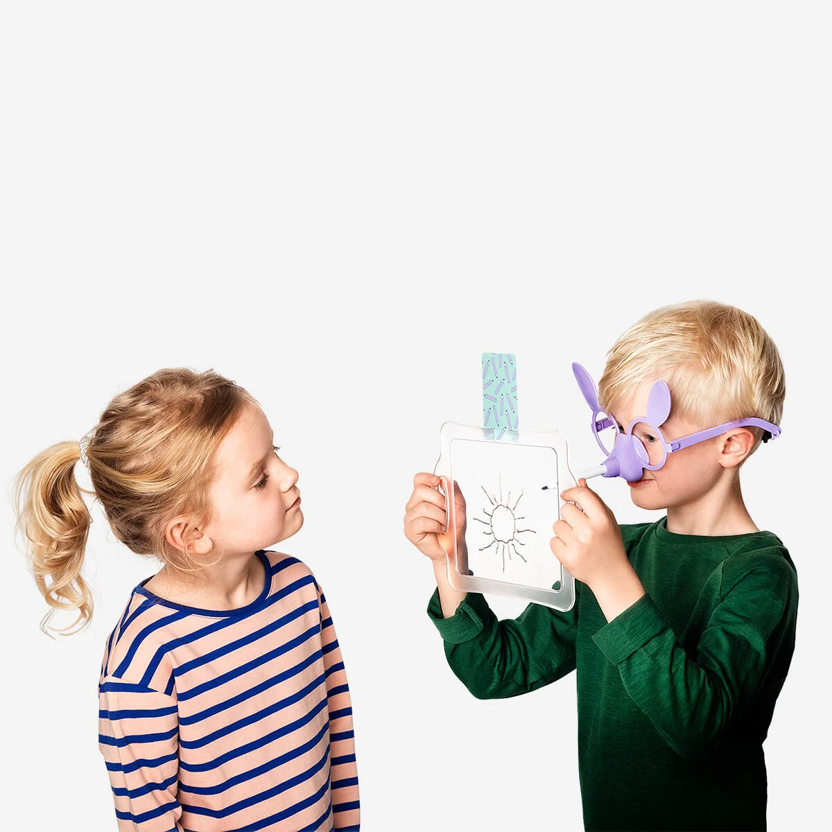 Nose-drawing game - For four players - Image 3