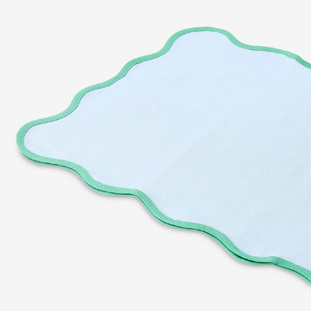 Blue table runner with scalloped edge - 35x130 cm - Image 3