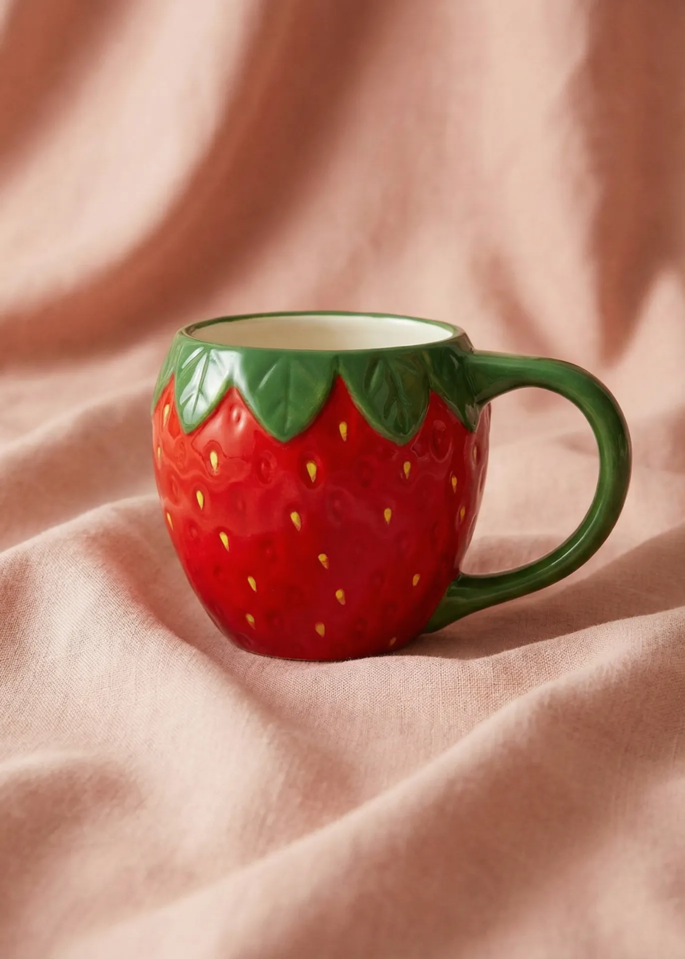 Strawberry mug CL - Image 2